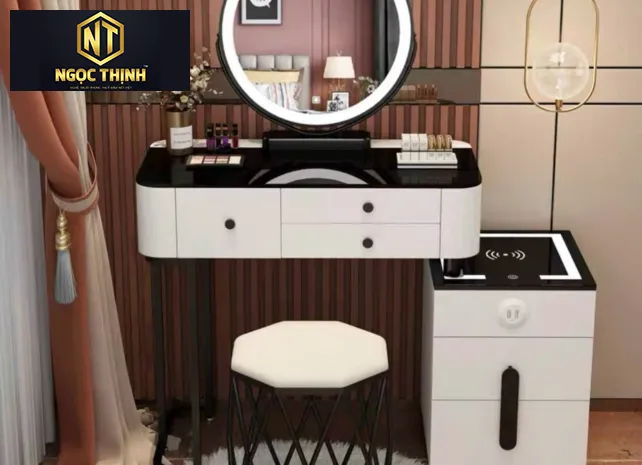 BÀN MAKEUP CÓ ĐÈN LED CẢM ỨNG